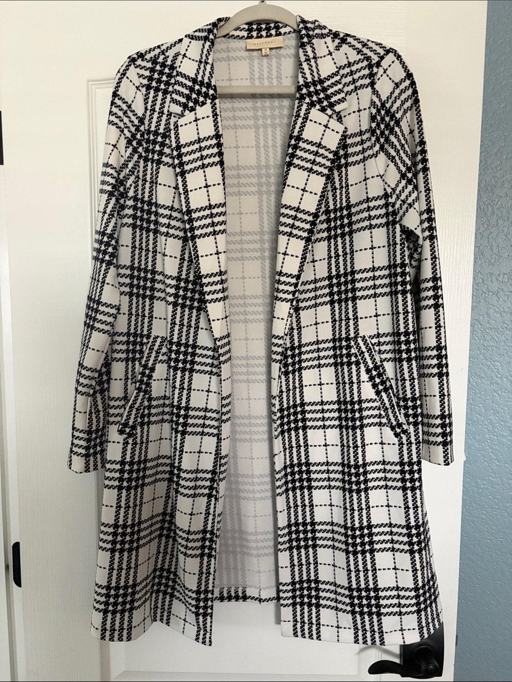 MELLODAY Black and White Plaid Long Coat